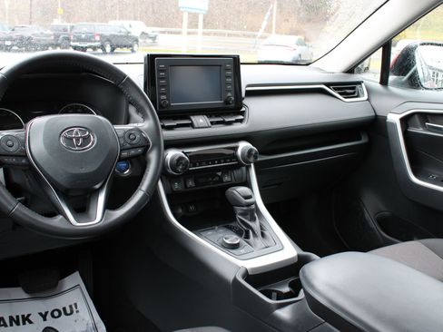 Used 2019 Toyota RAV4 XLE w/ Convenience Package image 30