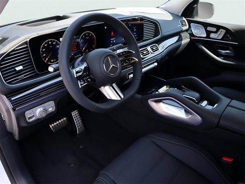 New 2026 Mercedes-Benz GLS 450 4MATIC image 34