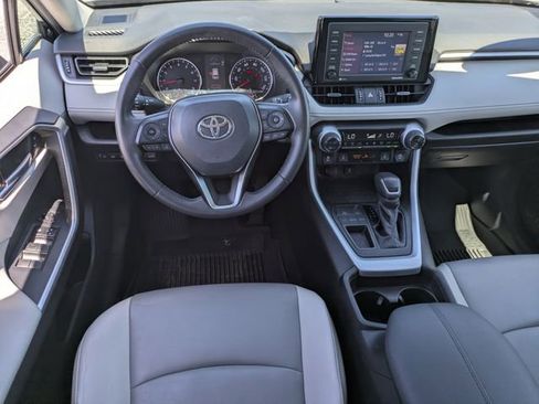 Used 2020 Toyota RAV4 XLE Premium FWD image 19