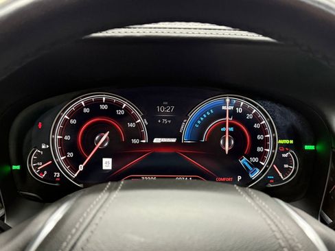 Used 2018 BMW 740e xDrive image 25