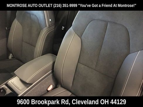 New 2024 Volvo XC40 Recharge Plus w/ Protection Package Premier image 21