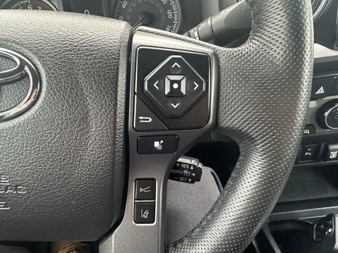 Used 2021 Toyota Tacoma TRD Off-Road w/ Technology Package AWD/4WD image 20