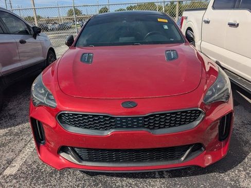 Used 2019 Kia Stinger GT1 image 3