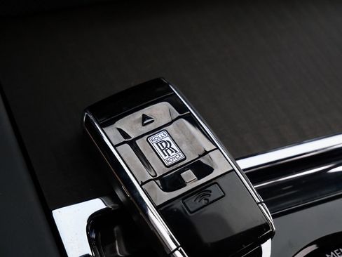 Used 2023 Rolls-Royce Cullinan image 31