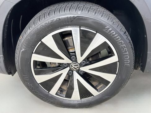 Certified 2023 Volkswagen Taos SE AWD/4WD image 29