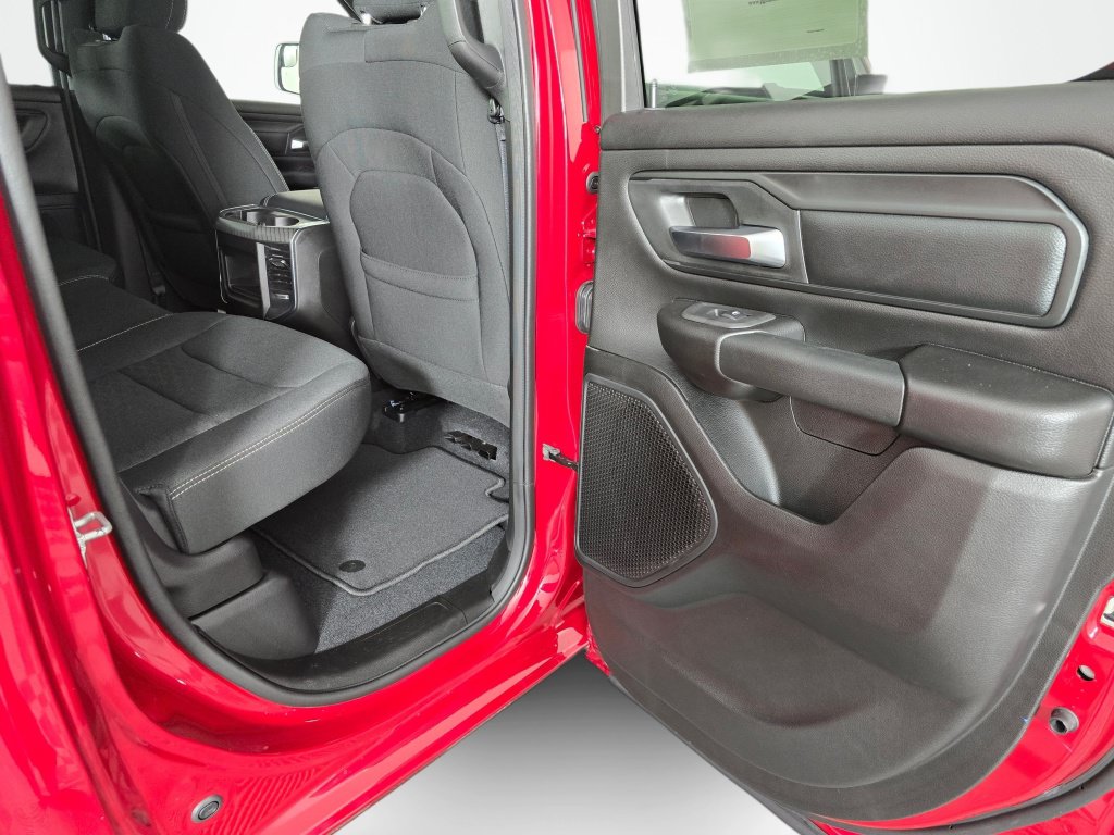 New 2026 RAM 1500 Express AWD/4WD image 38
