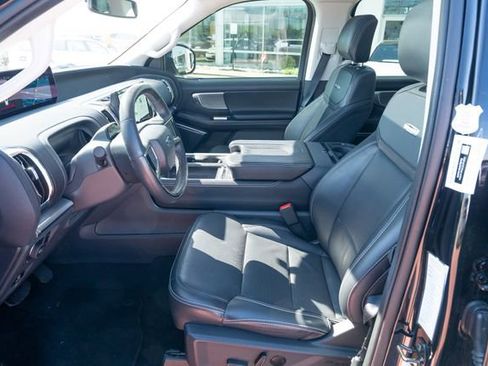 Used 2025 Ford Expedition Max Platinum AWD/4WD image 18
