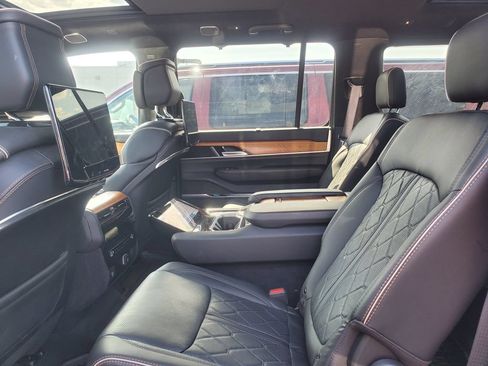 Used 2025 Jeep Grand Wagoneer L Series III w/ Rear Seat Video Group 1 AWD/4WD image 27