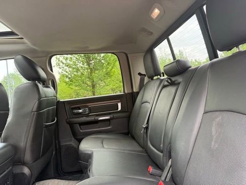 Used 2015 RAM 2500 Laramie w/ Black Appearance Group image 16