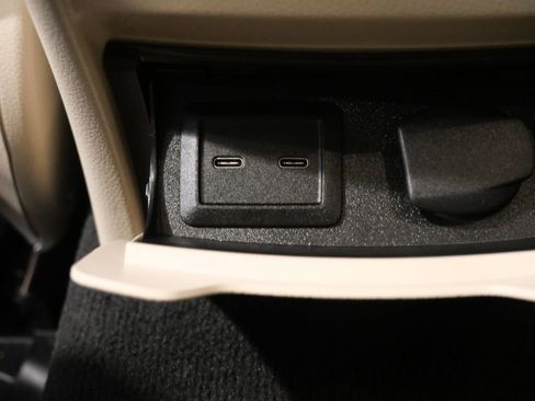 Used 2022 Mercedes-Benz GLC 300 GLC 300 image 33