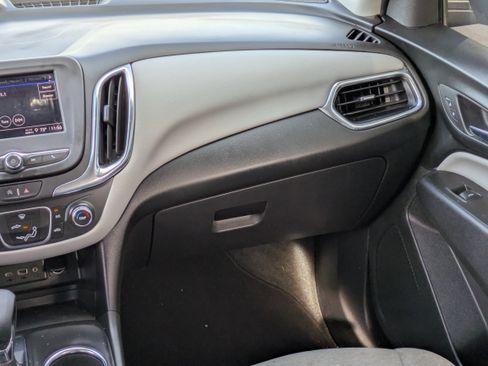 Used 2023 Chevrolet Equinox LS w/ LS Convenience Package image 18