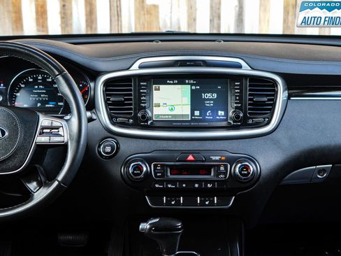 Used 2019 Kia Sorento SX image 20