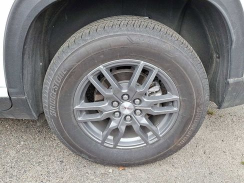 Used 2025 GMC Acadia Elevation image 5