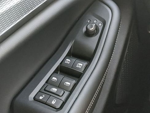 New 2025 Jeep Grand Cherokee L Laredo w/ Luxury Tech Group I RWD image 19