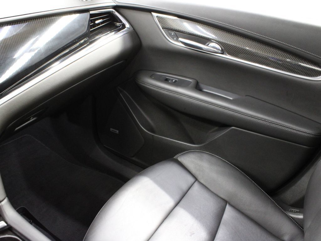 Used 2022 Cadillac XT6 Sport w/ Technology Package AWD/4WD image 35