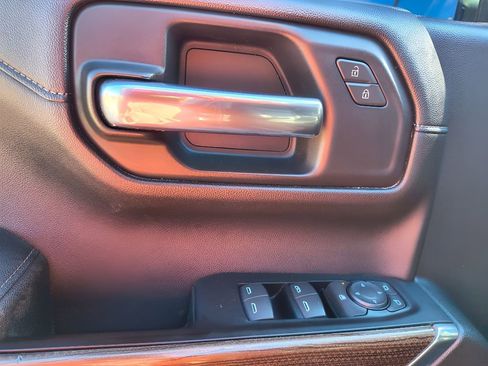 Used 2020 Chevrolet Silverado 1500 LT Trail Boss image 14