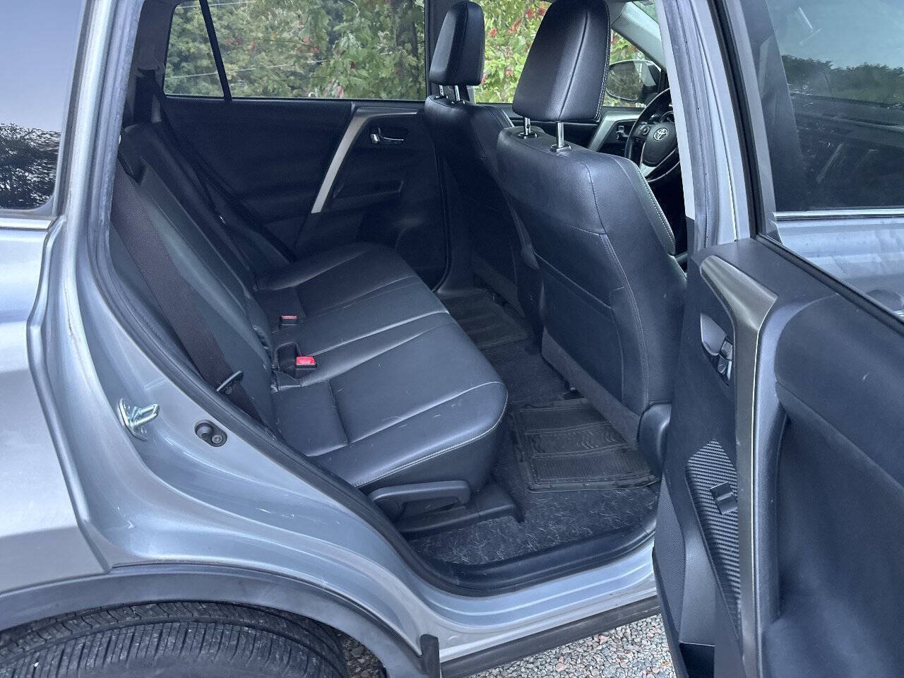 Used 2015 Toyota RAV4 Limited AWD/4WD image 16