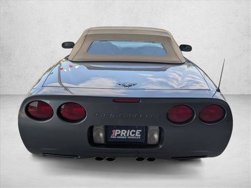 Used 2003 Chevrolet Corvette Convertible w/ Preferred Equipment Group1 RWD image 6