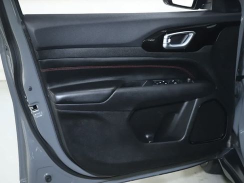 Used 2023 Jeep Compass Trailhawk w/ Trailhawk Convenience Group AWD/4WD image 14