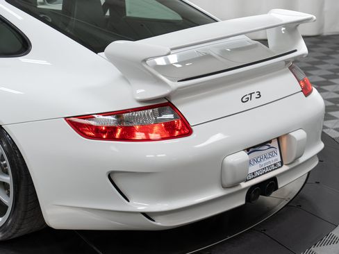 Used 2007 Porsche 911 GT3 RWD image 47