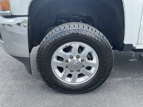Used 2015 Chevrolet Silverado 2500 LT w/ LT Convenience Package AWD/4WD image 19