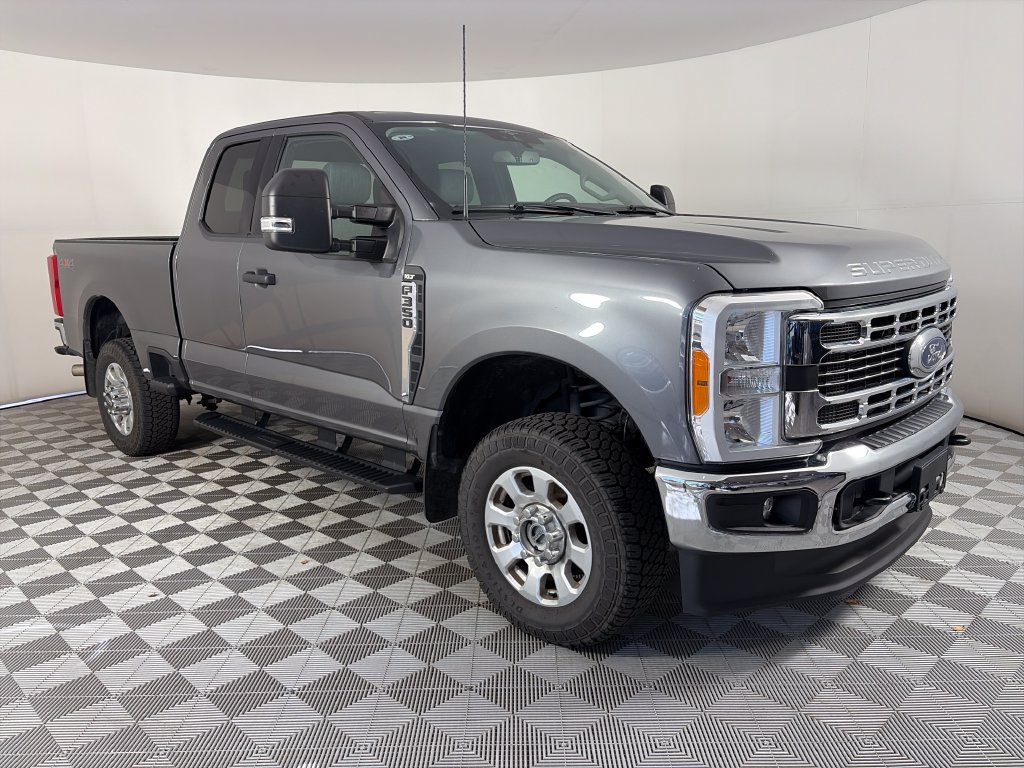 Used 2023 Ford F350 XLT AWD/4WD image 1