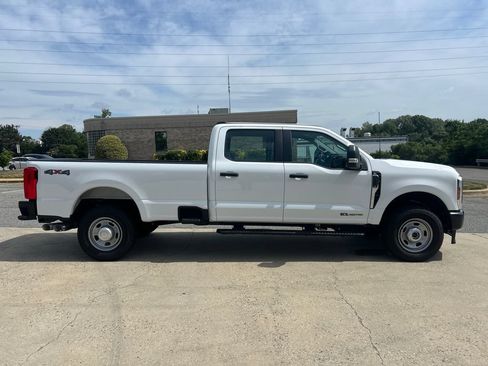 Used 2025 Ford F350 XL w/ Snow Plow Prep Package AWD/4WD image 6