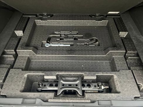 Used 2023 Subaru Outback Premium image 38