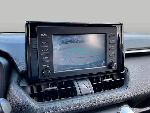 Used 2019 Toyota RAV4 LE w/ Carpet Mat Package FWD image 27