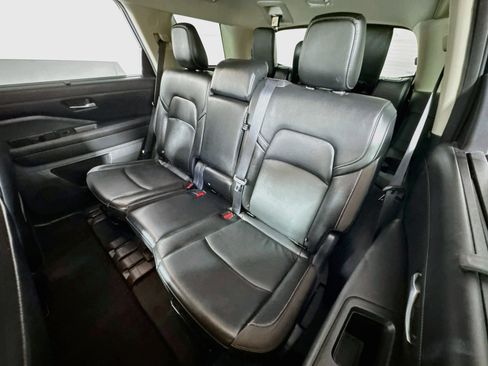 Used 2022 Nissan Pathfinder SL AWD/4WD image 21