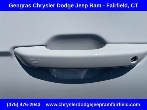 Used 2023 Jeep Grand Cherokee Limited AWD/4WD image 37
