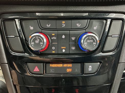 Used 2018 Buick Encore Essence FWD image 36
