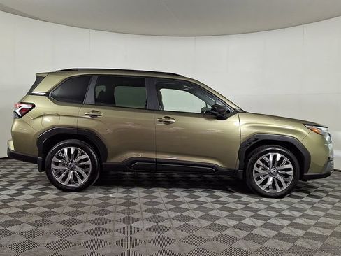 Certified 2025 Subaru Forester Touring AWD/4WD image 10