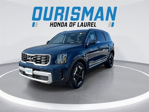 Used 2024 Kia Telluride S w/ S Sunroof Package image 4