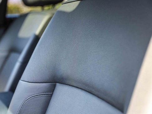 Used 2012 Rolls-Royce Ghost image 31