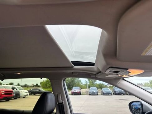 Used 2023 Nissan Rogue Platinum FWD image 23