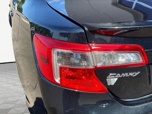 Used 2013 Toyota Camry SE FWD image 22