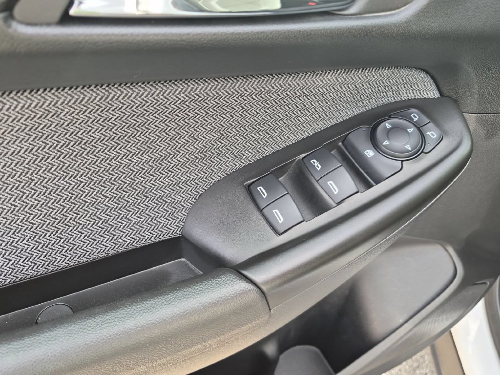 Used 2025 Chevrolet TrailBlazer LT AWD/4WD image 13