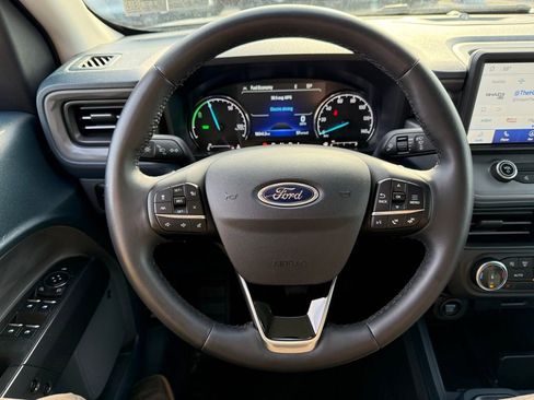 Used 2024 Ford Maverick Lariat w/ Black Appearance Package image 16