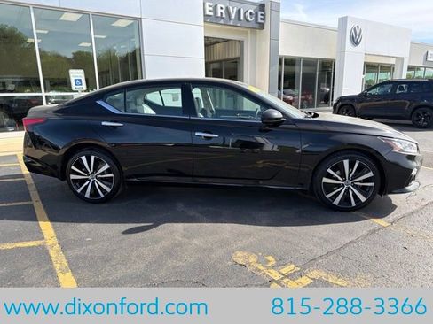 Used 2019 Nissan Altima 2.5 Platinum AWD/4WD image 9