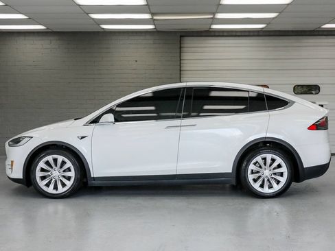 Used 2020 Tesla Model X AWD/4WD image 5