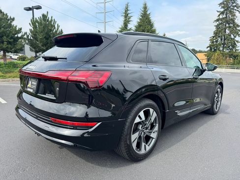 Used 2022 Audi e-tron Premium w/ Convenience Plus Package AWD/4WD image 10