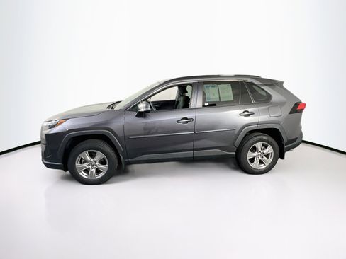 Used 2022 Toyota RAV4 XLE w/ Convenience Package AWD/4WD image 8