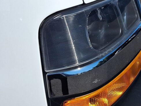 Used 2022 Chevrolet Express 3500 w/ Power Convenience Package RWD image 9