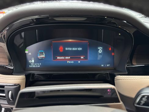 Certified 2023 Lincoln Corsair Reserve w/ Equipment Group 202A image 15