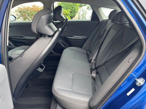 Used 2025 Kia K4 LXS FWD image 25