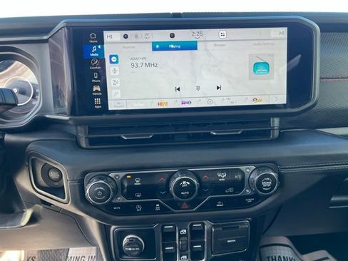 Used 2024 Jeep Wrangler Unlimited Rubicon image 27