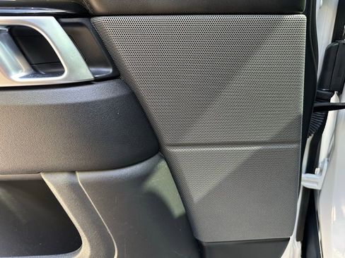 Used 2020 Land Rover Range Rover Sport HSE Dynamic image 40