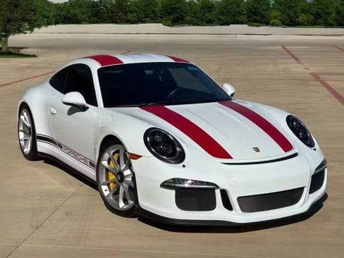 Used 2016 Porsche 911 R RWD image 1