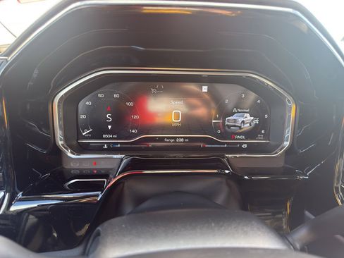 Used 2024 GMC Sierra 1500 Elevation image 19